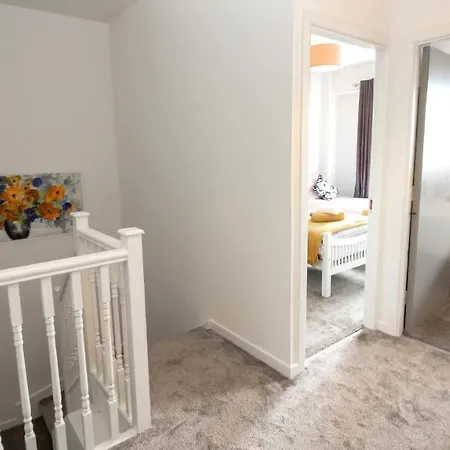 Designer Waterfront 3 Bedroom Exec Apartment Galway